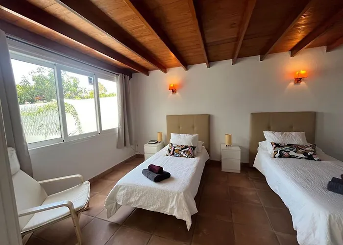 Anna With Heated Pool Vila Puerto del Carmen (Lanzarote)